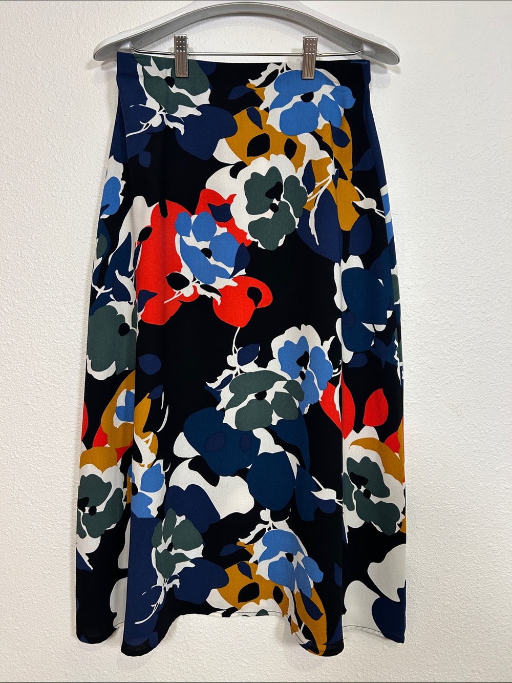Halogen Office Chic Vibrant Colors Contemporary Abstract Floral Print Midi Skirt